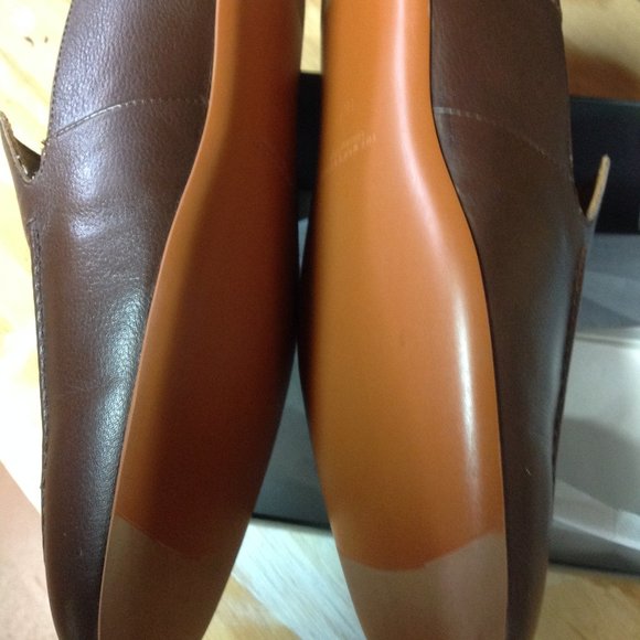 Bloomingdale\'s Men\'s Brown Leather Apron Toe Loafers - 11.5 - New in Box main image 4